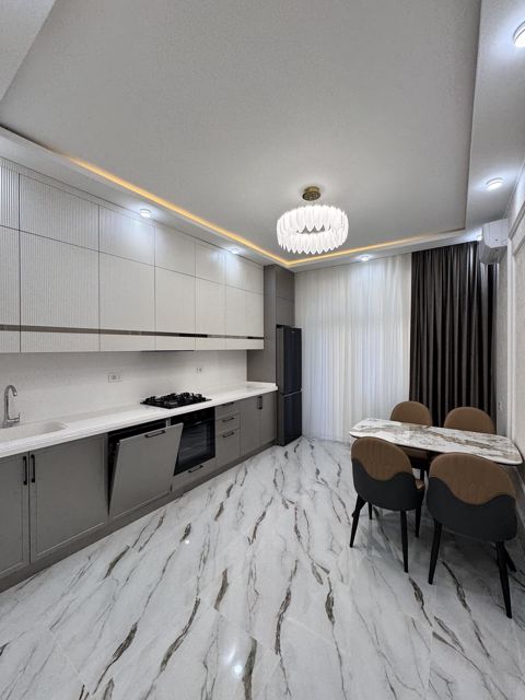 Satılır 2 otaqlı yeni tikili 85 m² — Bakı