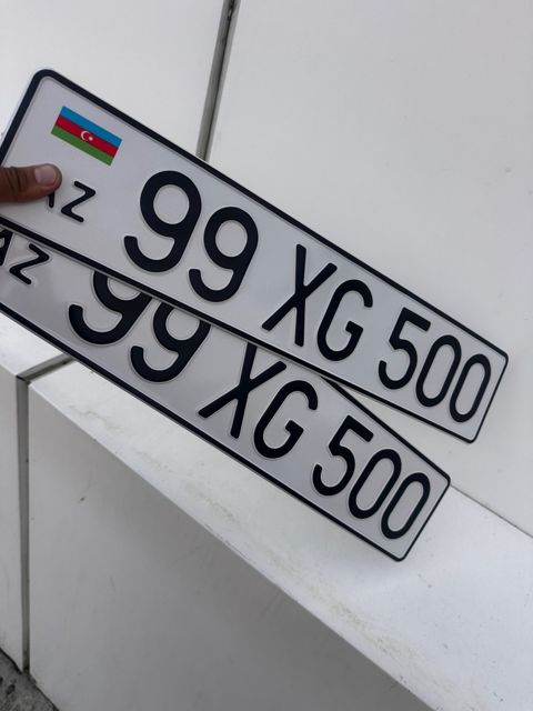 Avtomobil qeydiyyat nişanı - 99-XG-500 — Bakı