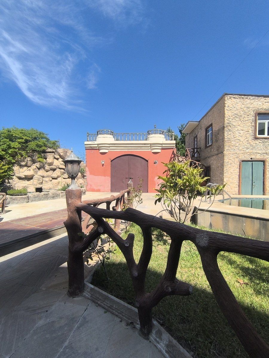Satılır 8 otaqlı həyət evi/bağ evi 400 m² — Ev, villa, Bakı (2)