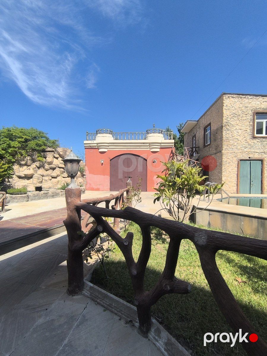 Satılır 8 otaqlı həyət evi/bağ evi 400 m² — Ev, villa, Bakı (2)