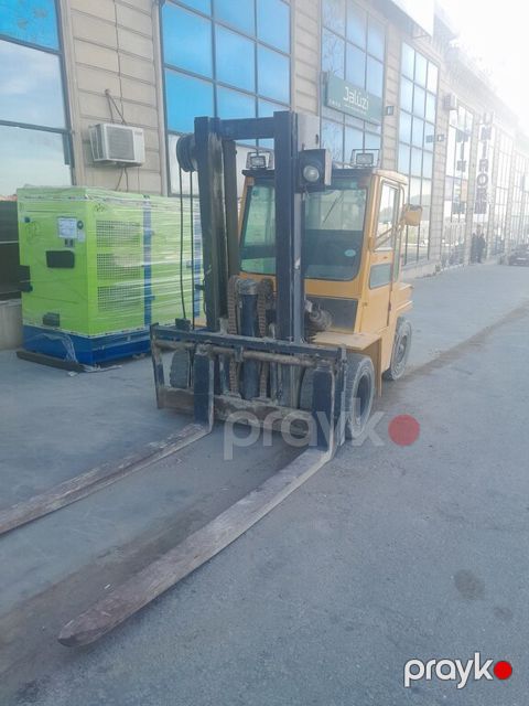 Çəngəlli yükləyici — Bakı