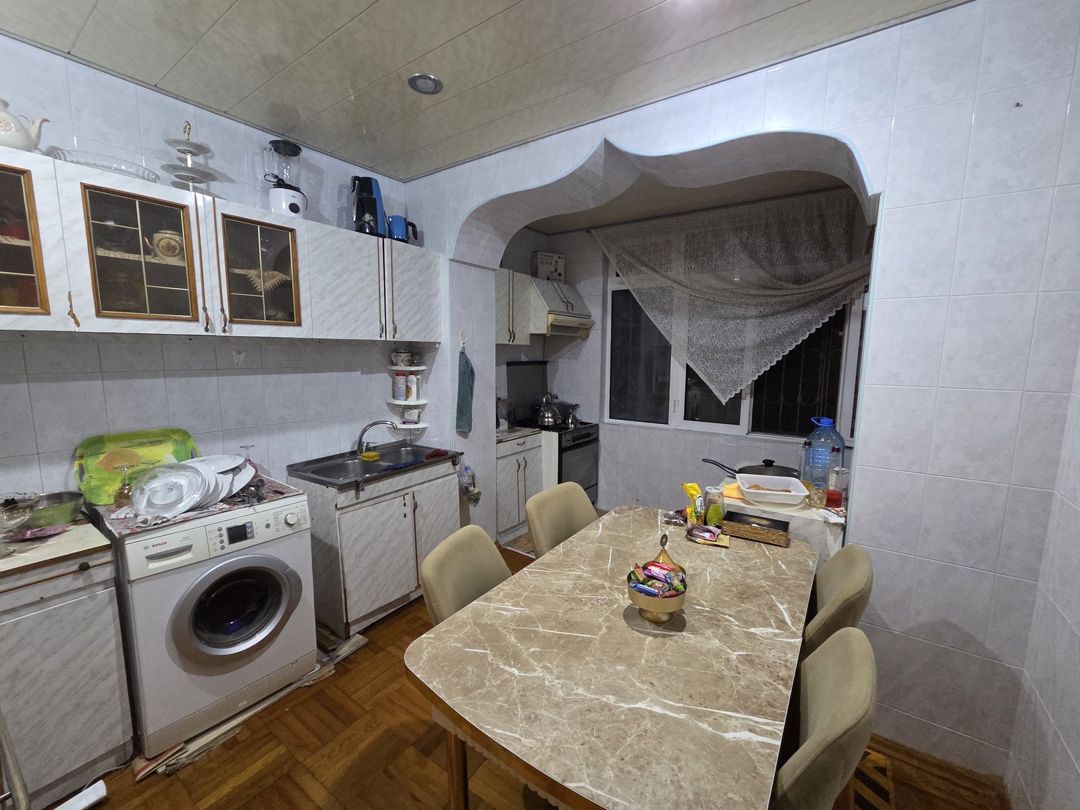 Satılır 4 otaqlı köhnə tikili 130 m² — Mənzil, Bakı (9)