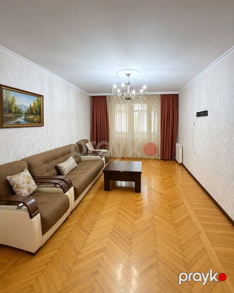 Satılır 3 otaqlı köhnə tikili 80 m²