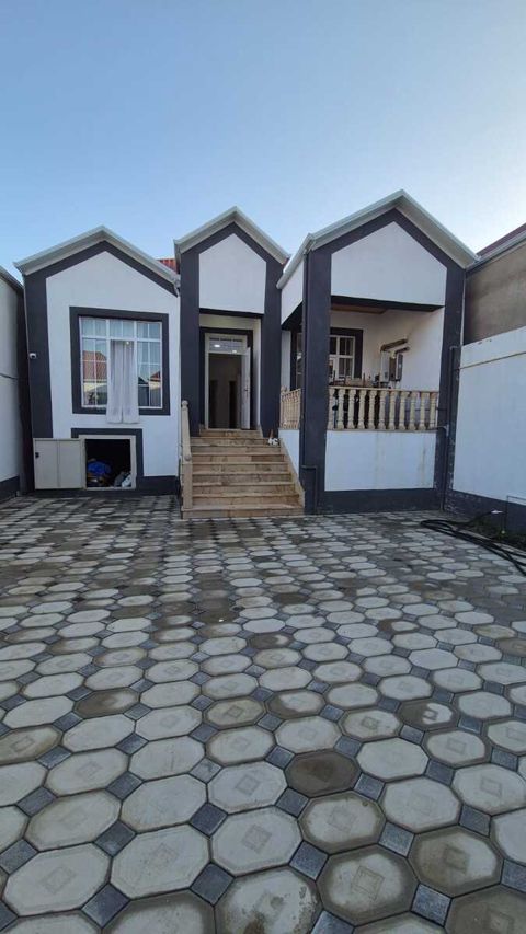 Satılır 3 otaqlı həyət evi/bağ evi 100 m² — Bakı