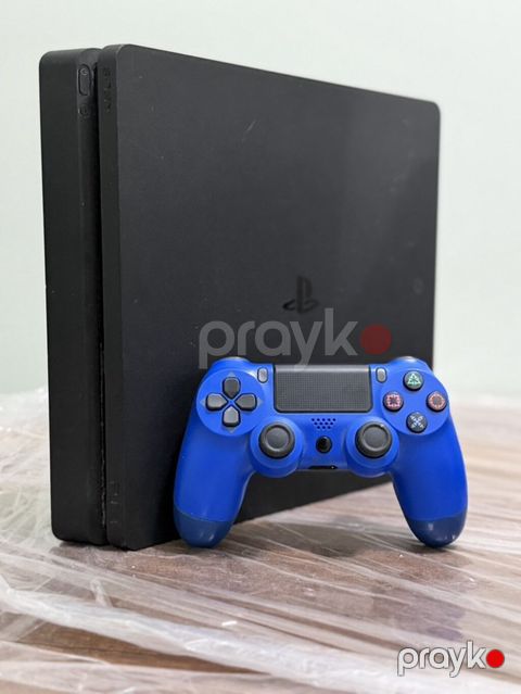 Playstation 4 Slım 512GB Konsol ideal ishleyir ve hec bir problemi — Bakı
