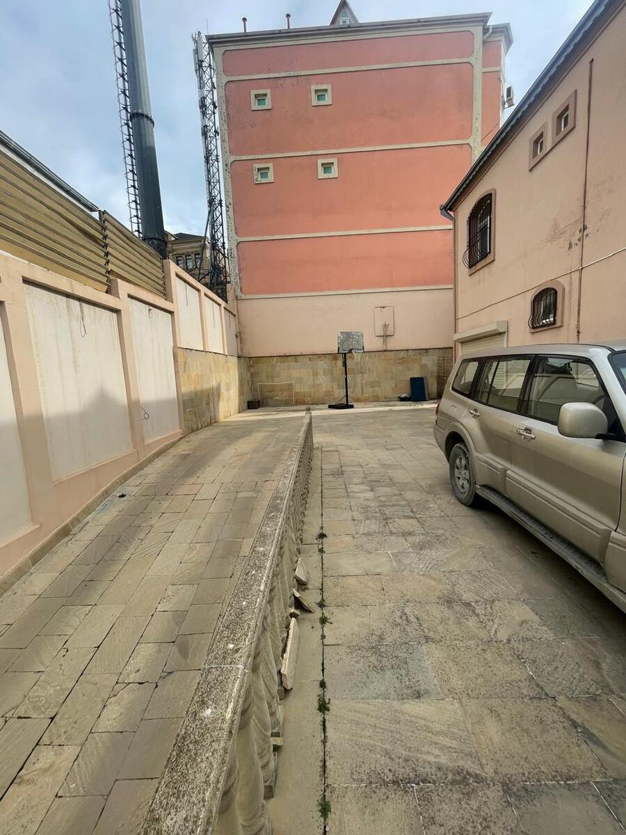 Satılır 6 otaqlı həyət evi/bağ evi 300 m² — Ev, villa, Bakı (5)