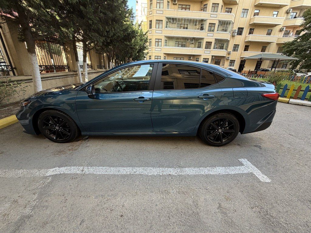 Toyota Camry, 2.5 L, 1.016 kWh, 2024 il, 41 500 km — Avtomobillər, Bakı (8)