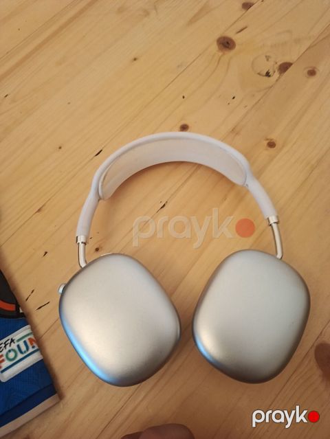 Gümüş rəngli over‑ear simsiz qulaqlıq - Yastı, oval alüminium kasa — Bakı