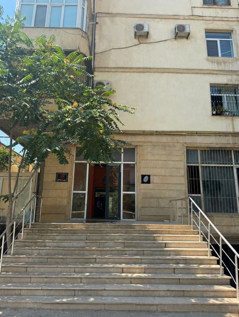 İcarəyə verilir 1 otaqlı ofis 300 m² — Bakı