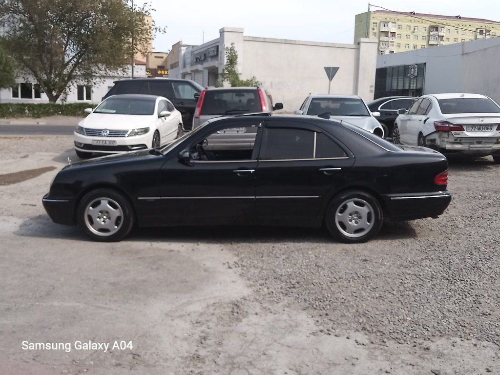 Mercedes E 230, 2.3 L, 1998 il, 350 000 km — Avtomobillər, Sumqayıt (4)