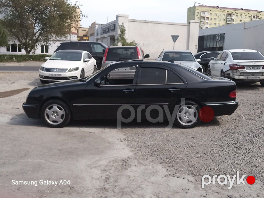 Mercedes E 230, 2.3 L, 1998 il, 350 000 km — Avtomobillər, Sumqayıt (4)