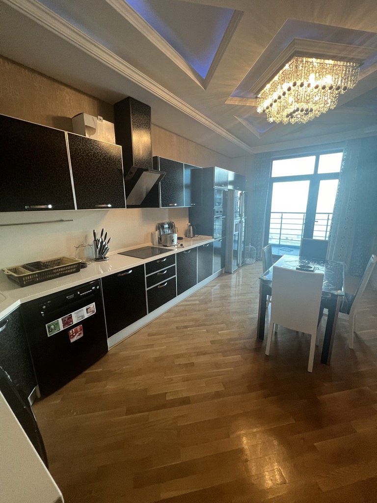 Satılır 3 otaqlı yeni tikili 215 m² — Mənzil, Bakı (6)