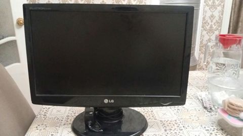 LG Flatron W1943S LCD monitor Hec bir prablemi yoxdu — Gəncə