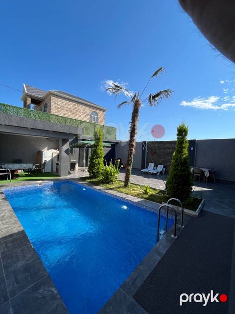 İcarəyə verilir 3 otaqlı həyət evi/bağ evi 155 m²