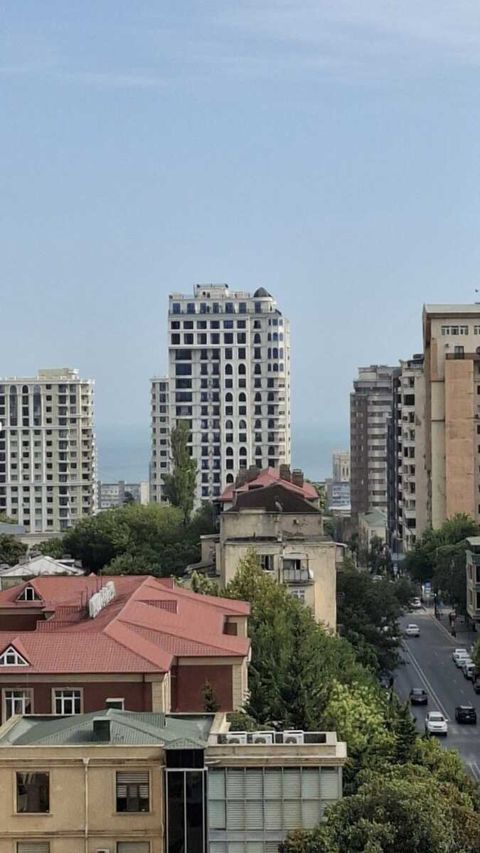 Satılır 4 otaqlı yeni tikili 150 m² — Bakı