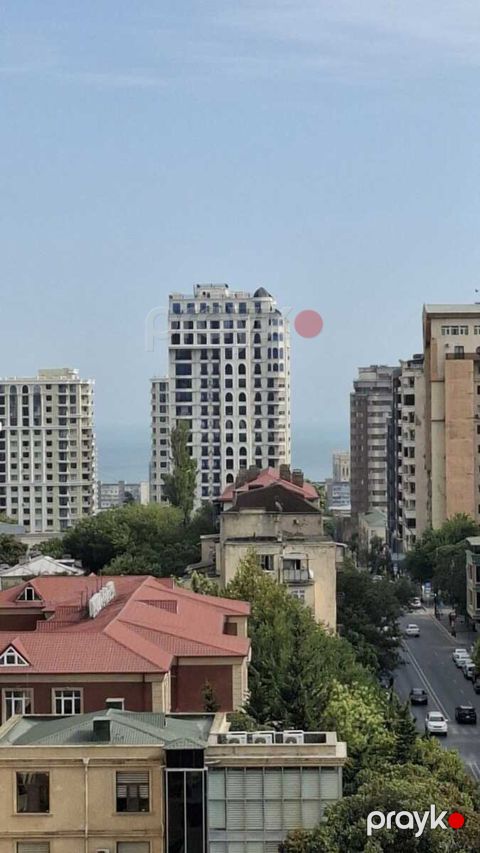 Satılır 4 otaqlı yeni tikili 150 m²