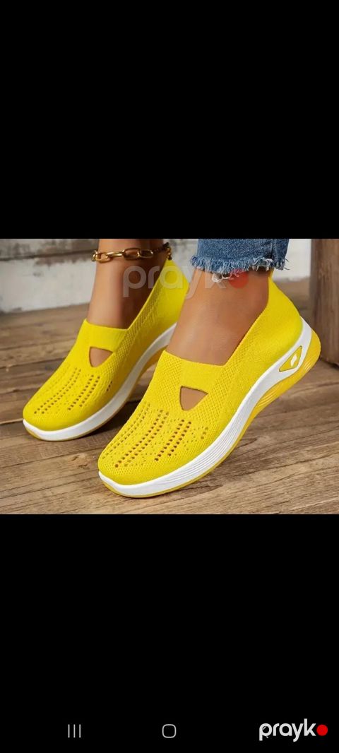 Qadınlar üçün slip-on idman ayaqqabısı – parlaq sarı rəng. - Yüngül — Bakı