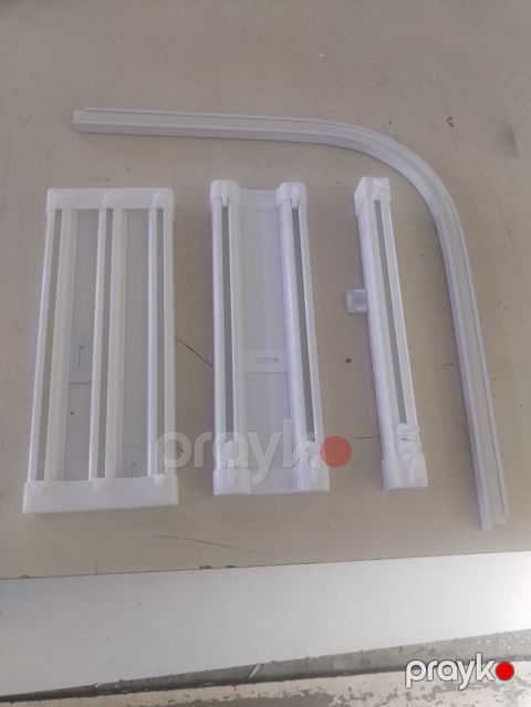 Məhsul: Pərdə karnizi üçün plastik rels və aksesuar dəsti Təsvir — Bakı