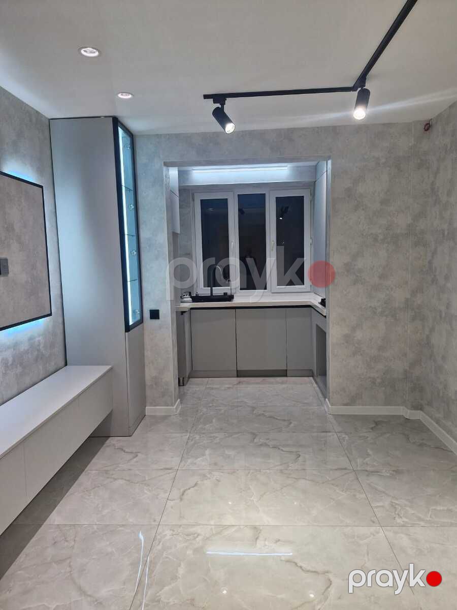 Satılır 4 otaqlı köhnə tikili 85 m² — Mənzil, Bakı (6)
