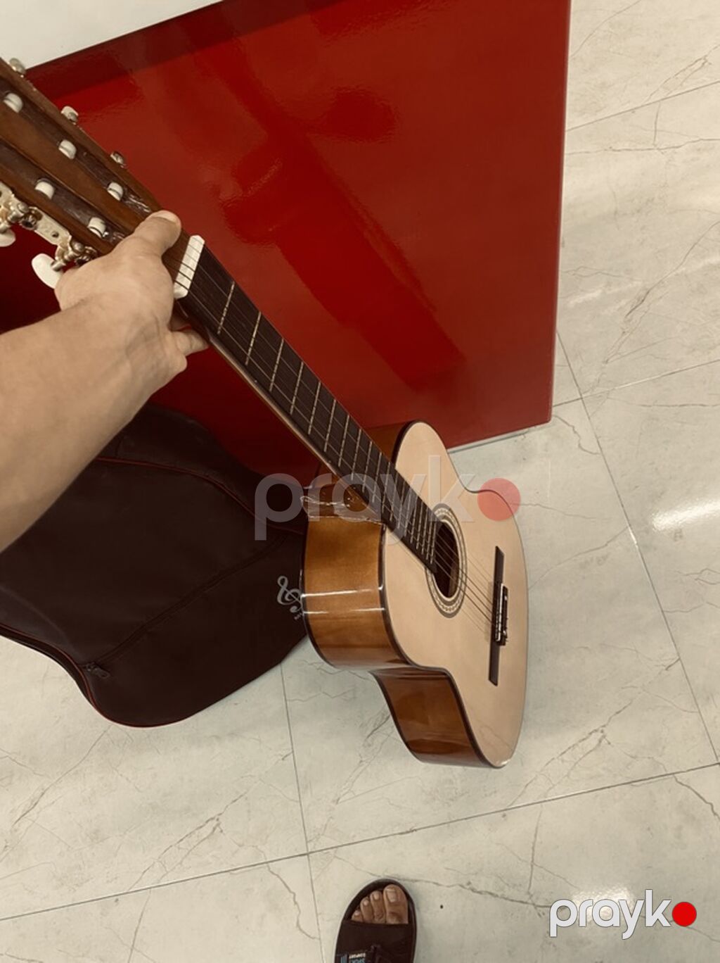 Klassik gitara, Suzuki, Yeni, Ünvandan götürmə — Gitarlar və digər simli alətlər, Şirvan