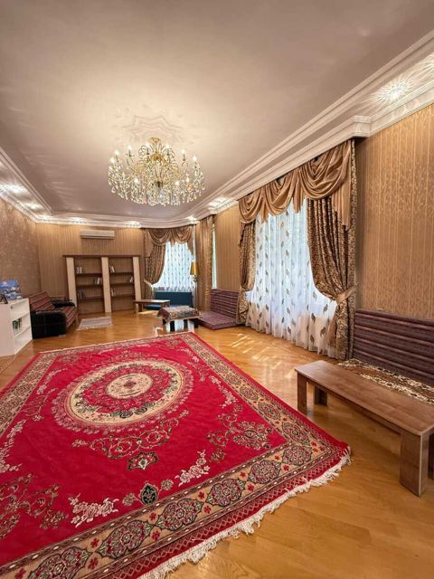 İcarəyə verilir 7 otaqlı yeni tikili 300 m² — Bakı