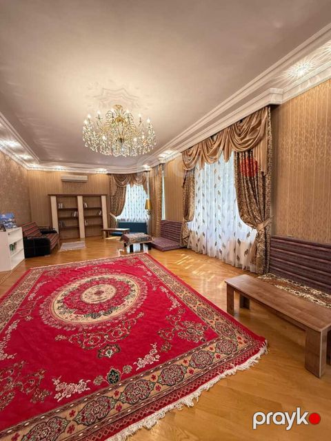 İcarəyə verilir 7 otaqlı yeni tikili 300 m²