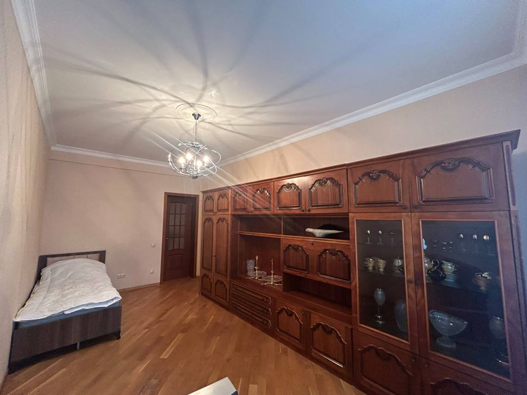 İcarəyə verilir 4 otaqlı yeni tikili 210 m² — Mənzil, Bakı (6)