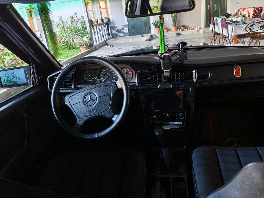 Mercedes 190, 2.0 L, 1991 il, 385 000 km — Avtomobillər, Qəbələ (8)