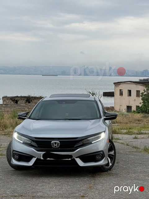 Honda Civic, 1.5 L, 2016 il, 256 000 km