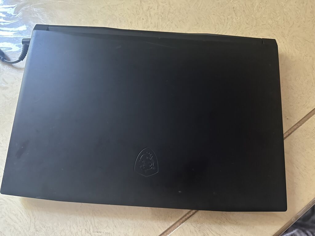 MSI Katana GF76 12UC oyun/iş noutbuku - Model: MSI Katana GF76 12UC — MSI, Digah (4)