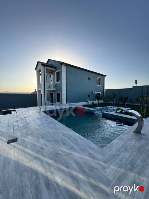 Satılır 5 otaqlı həyət evi/bağ evi 180 m² — Bakı