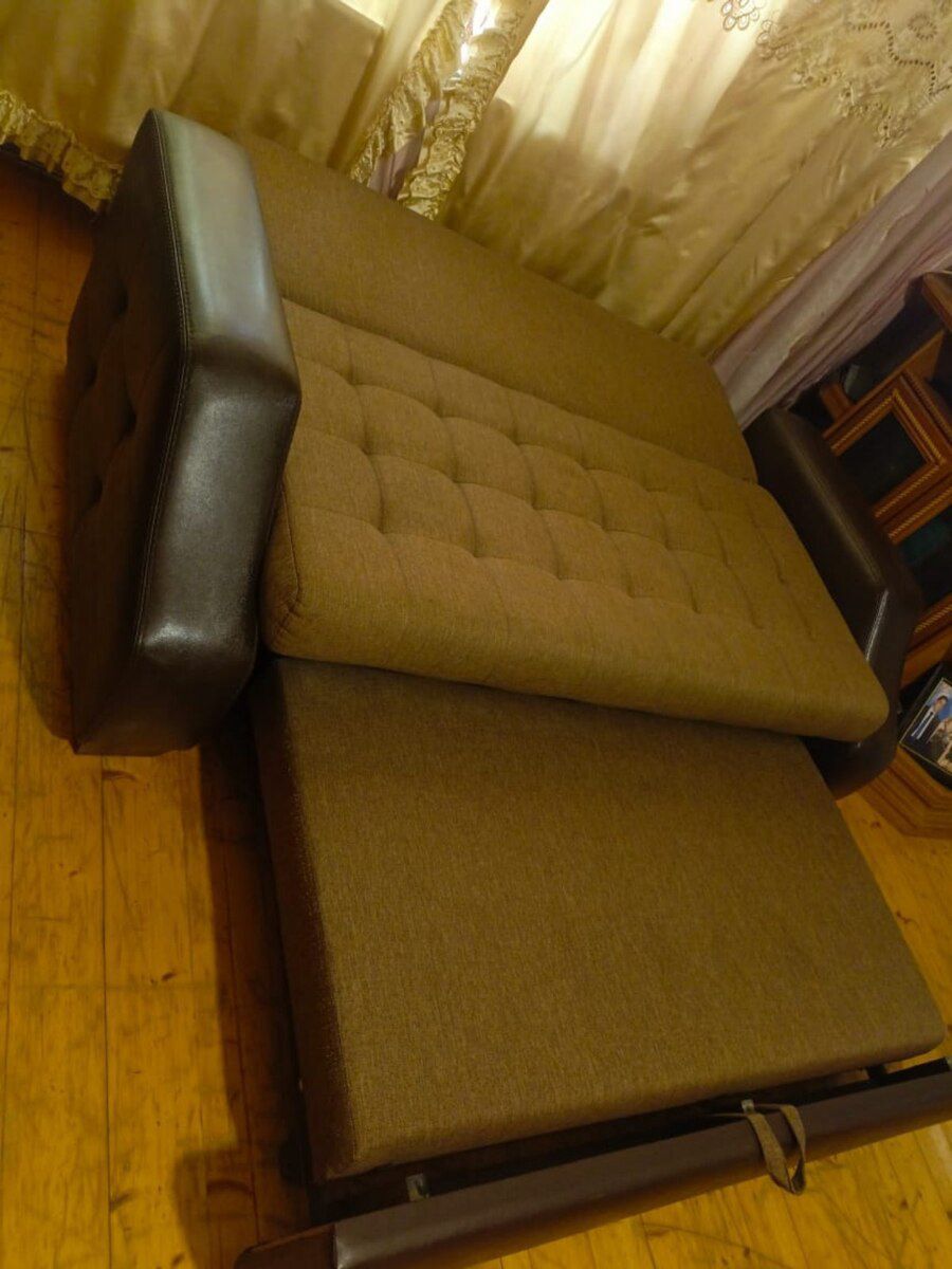 Divan Saloğlu — Mebel, Bakı (10)