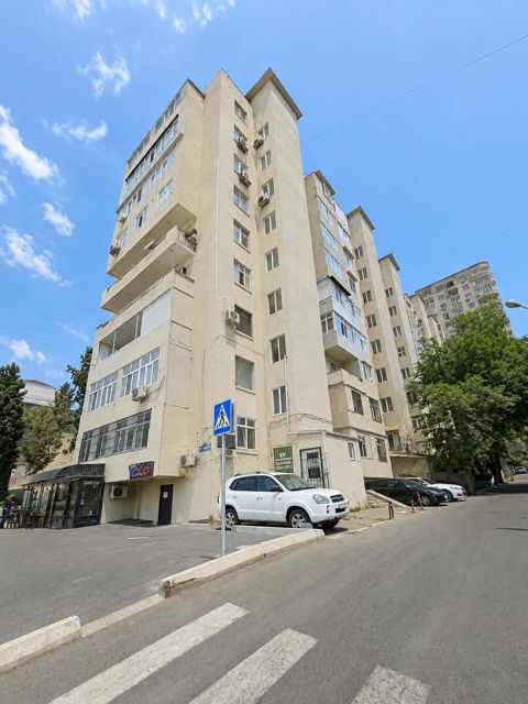 Satılır 5 otaqlı köhnə tikili 65 m² — Bakı