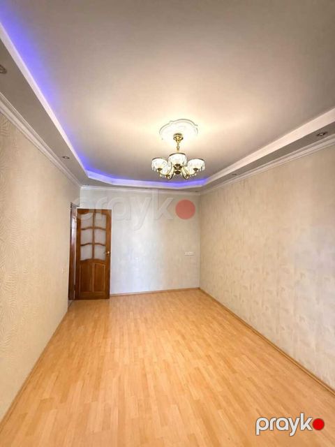 Satılır 3 otaqlı köhnə tikili 90 m²