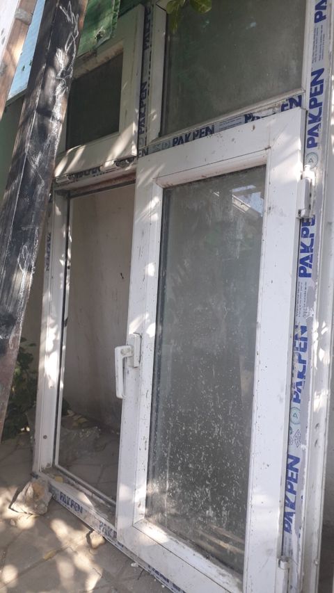 PVC qapı–pəncərə dəsti - Material: ağ rəngli PVC (profil üzərində — Masazır