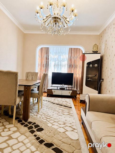 Satılır 3 otaqlı köhnə tikili 85 m² — Bakı