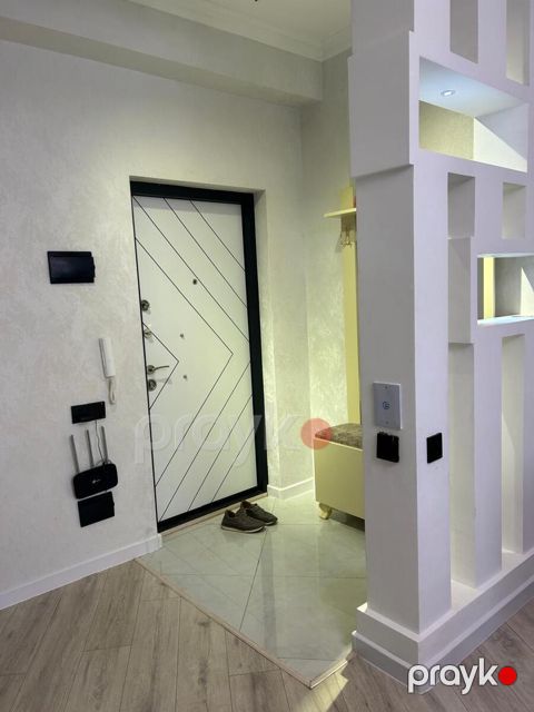 İcarəyə verilir 2 otaqlı yeni tikili 68 m²