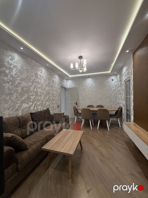 Satılır 3 otaqlı köhnə tikili 70 m² — Bakı