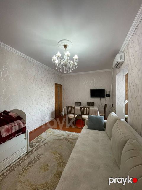 Satılır 2 otaqlı köhnə tikili 50 m²