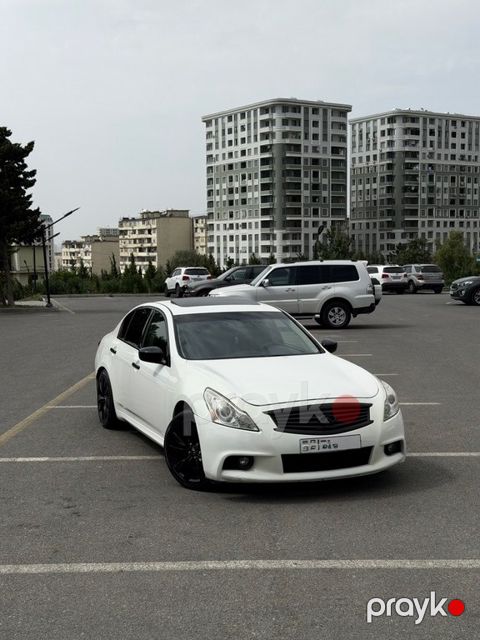 Infiniti G37, 3.7 L, 2013 il, 265 000 km