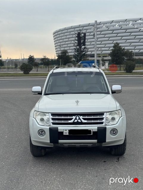 Mitsubishi Pajero, 3.5 L, 2010 il, 291 000 km — Bakı