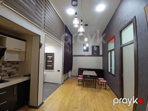 İcarəyə verilir 3 otaqlı köhnə tikili 90 m²