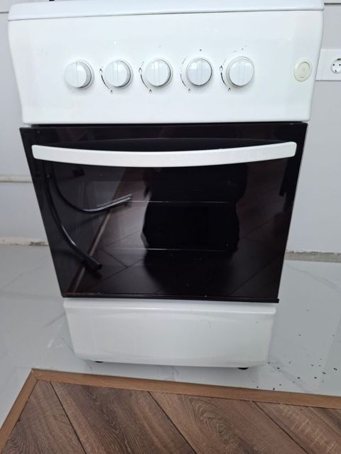 Qaz sobası və plitə – 4 gözlü, tam ölçülü sərbəst quraşdırılan model — Masazır
