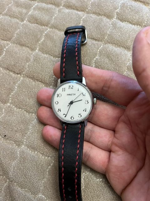 Raketa qol saatı — Bakı