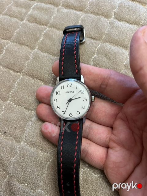 Raketa qol saatı — Bakı