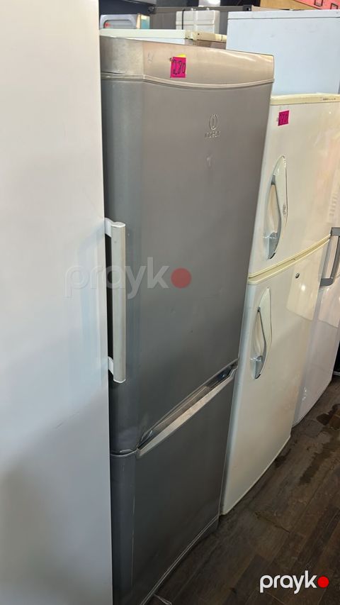 Indesit iki qapılı soyuducu (alt kamerada dondurucu) - Rəng — Digah