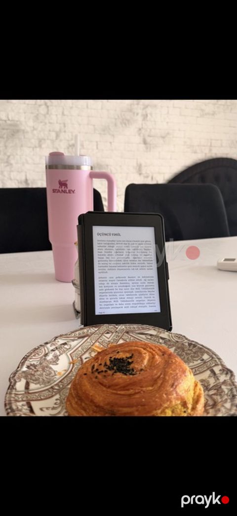 Kindle Paperwhite 7 (7-ci nəsil) satılır. Cihaz çox səliqəli istifadə — Bakı