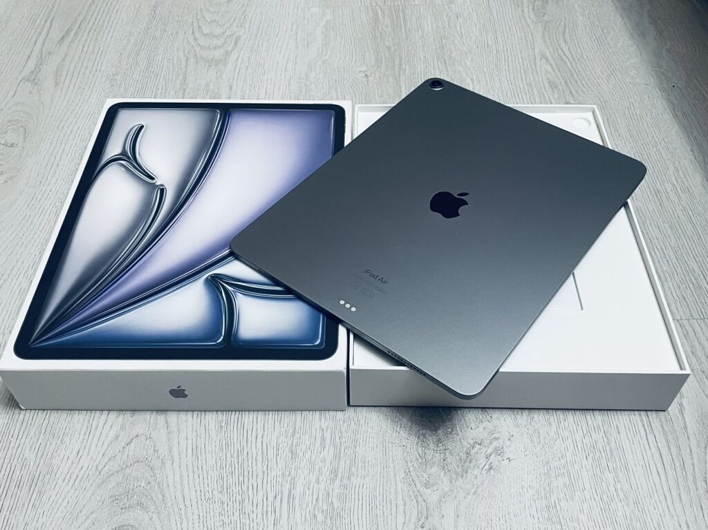 Apple iPad Air 13 inch 2025 (M2) 128 gb yaddaş ideal vəziyyətdə pil — Apple, Bakı (3)
