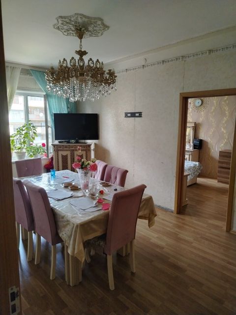 Satılır 5 otaqlı köhnə tikili 105 m² — Bakı