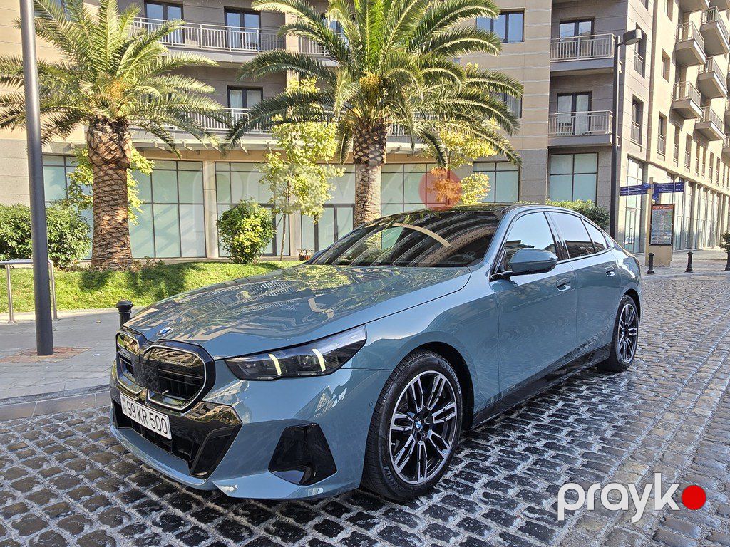 BMW 530, 2.0 L, 2025 il, 11 000 km — Avtomobillər, Bakı (2)